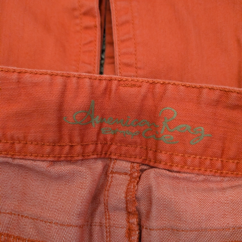 American Rag Denim Mid Rise Tapered Zip Legs Stretch Size 1 - Picture 2 of 6